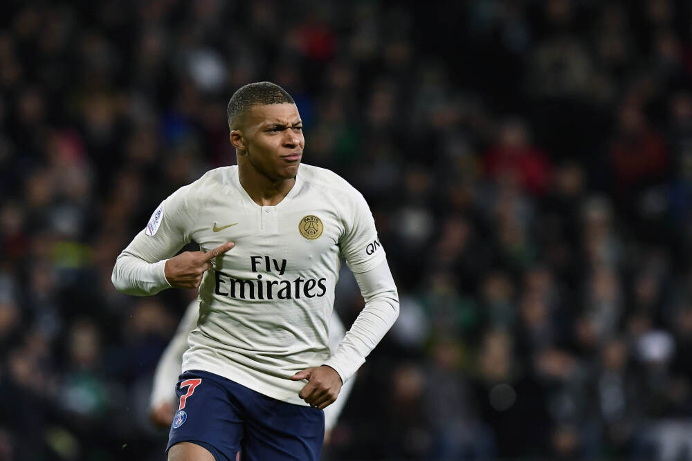 “哈勃”观测到罕见“宇宙撞击”